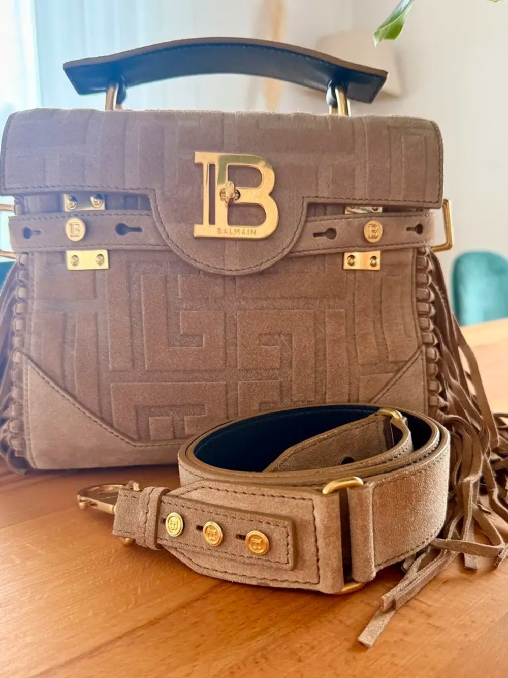 Balmain Taupe Suede Fringed Top Handle Satchel with Gold BB Hardware! Excellent - Picture 5 of 5